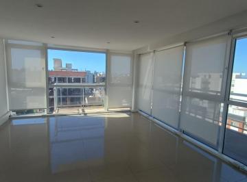Oficina comercial · 45m² · 1 Cochera · Oficina en Alquiler