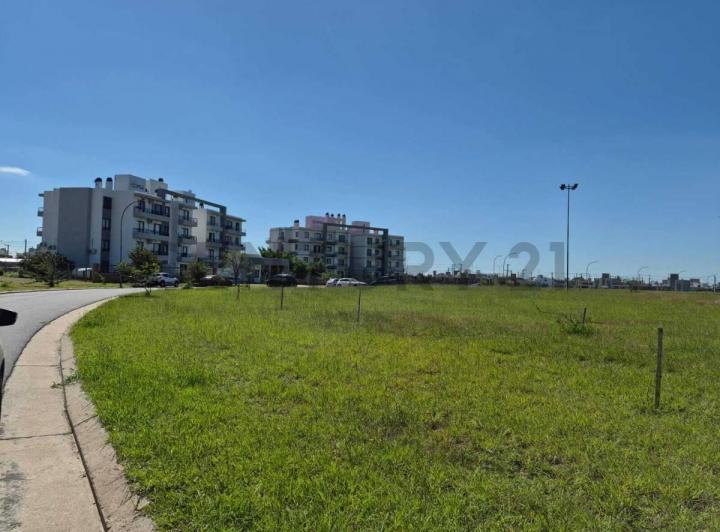 Terreno · 250m²