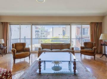 Departamento · 132m² · 5 Ambientes · 1 Cochera · Uruguay y Guido
