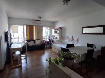 Departamento de 2 ambientes, Parque Chacabuco · Venta - Semipiso 2 Ambientes. Muy Luminoso. Apto Credito. Laundry - Terraza con Parrillas.