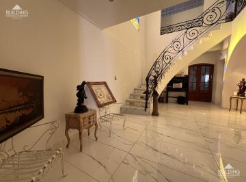 Casa · 360m² · 7 Ambientes · 3 Cocheras · Casa en Venta - 4 Dorm. + Escritorio - La Loma - La Plata