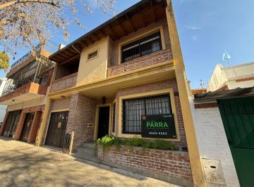 Casa · 179m² · 4 Ambientes · 1 Cochera · Casa de 5 Ambientes a La Venta en Villa Urquiza