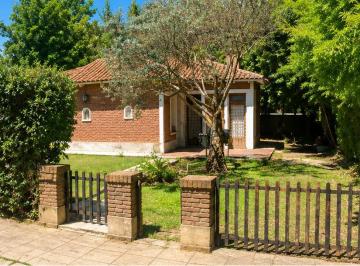 Casa de 5 ambientes, Moreno · Casa Quinta Sobre Amplio Lote. Ideal Para Reciclar o Desarrollar