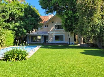 Casa · 280m² · 4 Ambientes · 4 Cocheras · Casa en Alquiler 4 Amb en El Boating Club