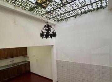 Casa · 142m² · 6 Ambientes · Casa en Alquiler Barrio Alberdi | 3 Dorm | Cochera | 142 m²