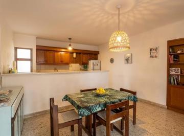 Casa · 300m² · 9 Ambientes · Oportunidad de Inversión en La Plata