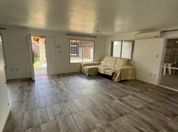 Casa · 120m² · 7 Ambientes · 3 Cocheras · Casa 3 Dorm. 2 Baños Completamente Amoblada