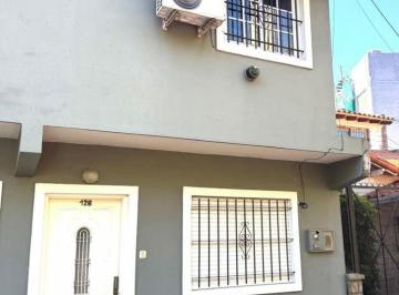 PH de 2 ambientes, Lanús · P. H. (Duplex) de 2 Ambientes en Zona Lanus Oeste Centro.
