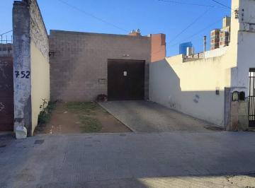 Garage · 379m² · 1 Ambiente · Venta - Galpón - Cochera en Barrio Providencia, Alta Córdoba