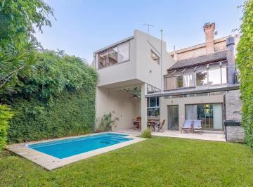 Casa · 245m² · 6 Ambientes · 1 Cochera · Casa - Venta - 6 Ambientes - Jardin - Villa Urquiza
