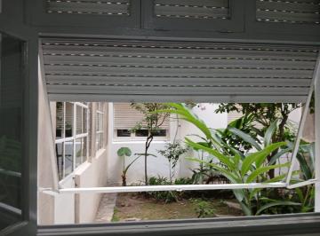 Departamento de 2 ambientes, Balvanera · Excelente Dpto. 2 Amb. en Pb con Patio. Luminoso. con Vista a Jardín. Refaccionado a Nuevo