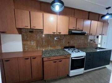 Departamento de 4 ambientes, Córdoba · Alquiler Dpto Frente 2 Dorm. Centro