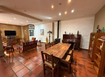 PH · 3 Ambientes · PH de Tres Ambientes con Balcón y Altillo en Venta en Wilde