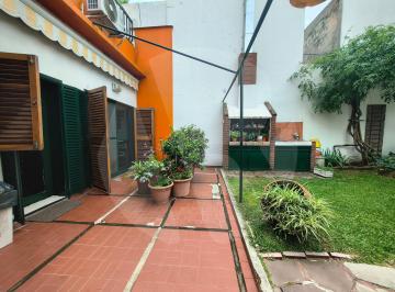 Casa · 129m² · 4 Ambientes · 1 Cochera · Venta - Casa 4 Ambientes Servicio Salon Jardin
