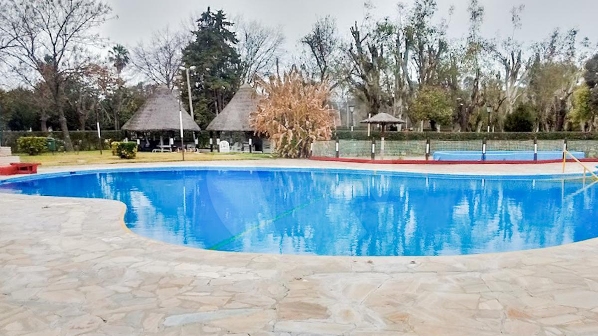 P.n. Carrion 400 Las Brisas Country Club Pilar