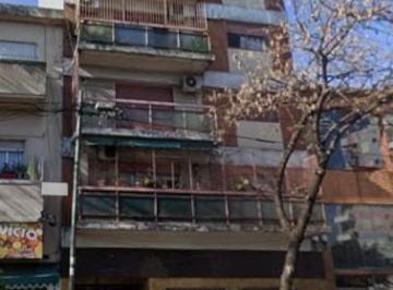 Departamento · 63m² · 3 Ambientes · Departamento 3 Ambientes en Alquiler en Parque Patricios - Al Frente con Balcon - Muy Luminoso