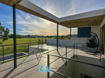 Casa de 6 ambientes, Costa Esmeralda · Casa con 300 m² y 5 Habitaciones en Venta en Estrenar Vistas Que Enamoran Costa Esmeralda