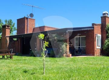 Casa · 100m² · 4 Ambientes · 1 Cochera · Venta Casa 4 Ambientes con Pileta en Aero Country Club General Rodriguez