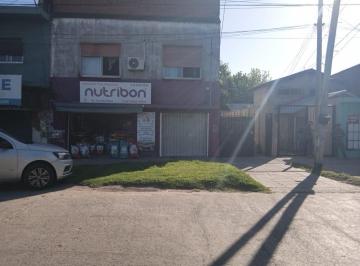 Casa · 73m² · 3 Ambientes · 1 Cochera · Casa con Local y Terreno Amplio en Venta - Boulogne