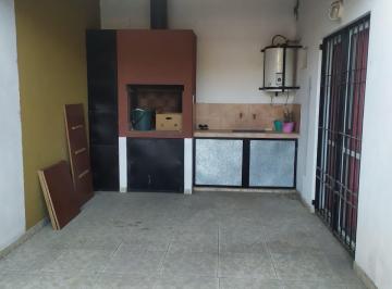 Casa · 90m² · 3 Ambientes · 2 Cocheras · Casa en Costa Azul, Moreno 690 Oportunidad