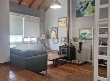 Casa · 235m² · 6 Ambientes · 1 Cochera · Venta Casa 6 Amb. Martinez