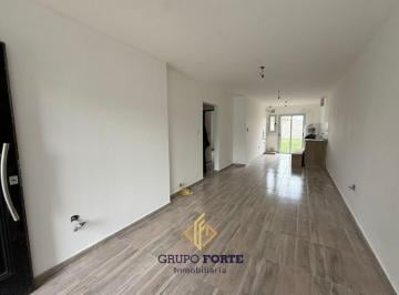 Casa · 70m² · 3 Ambientes · 1 Cochera · Duplex en Venta en Barrio Norte 1, con Patio Amplio