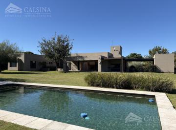 Casa · 350m² · 4 Dormitorios · 4 Cocheras · Casa en Venta en Country La Serena, Mendiolaza