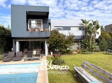 Casa · 215m² · 4 Ambientes · 2 Cocheras · Casa en Venta en La Lomada, Pilar, G. B. a. Zona Norte