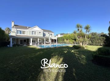 Casa · 311m² · 6 Ambientes · 4 Cocheras · Casa en Venta en La Lomada, Pilar, G. B. a. Zona Norte