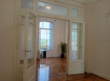Departamento · 88m² · 3 Ambientes · Venta Departamento 3 Amb Rafaccionado a Nuevo en Viamonte 2400, Balvanera
