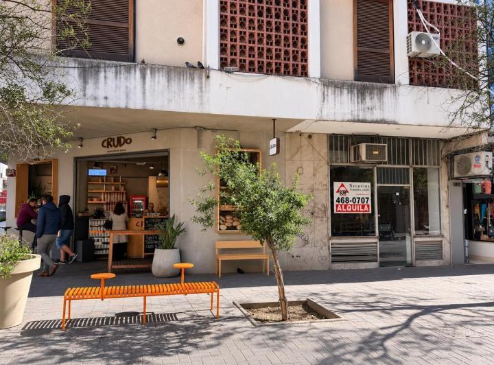Local comercial · 120m²