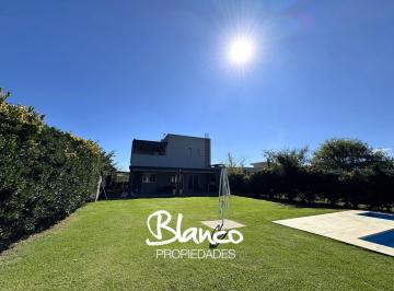 Casa · 180m² · 4 Ambientes · 2 Cocheras · Casa en Venta en La Cañada de Pilar, Pilar, G. B. a. Zona Norte
