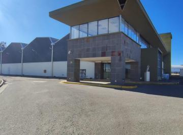 Oficina comercial · 4700m² · 10 Ambientes · 10 Cocheras · Nave en Parque Industrial de Campana