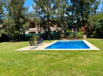 Casa de 4 ambientes, San Vicente · Casa en Alquiler C/ Cochera en Principado Canning