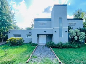 Casa · 254m² · 6 Ambientes · Casa en Venta en Luján, G. B. a. Zona Oeste, Argentina