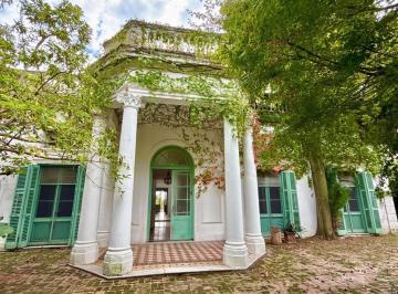 Casa · 2480m² · 10 Ambientes · 2 Cocheras · Casa Estilo Palacete en El Bajo de San Isidro a Pasos de La Catedral