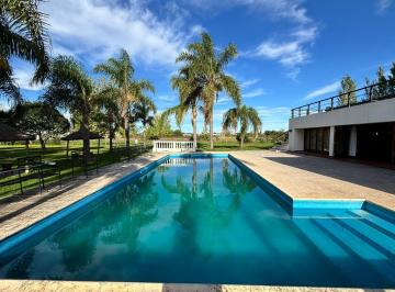 Casa · 478m² · 7 Ambientes · 4 Cocheras · Casa Finca en Venta en La Plata
