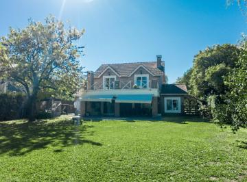 Casa · 182m² · 6 Ambientes · 1 Cochera · Venta Casa - Club de Campo Pueyrredon