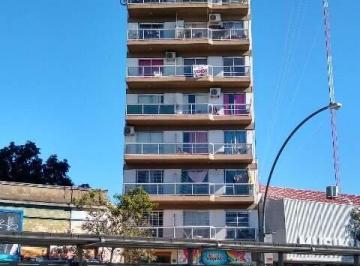 Departamento · 34m² · 2 Ambientes · Av Alberdi y Av Carballo