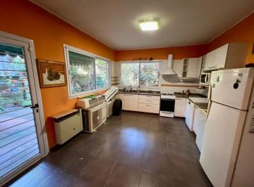 Departamento de 3 ambientes, Vicente López · Amplio Depto de 3 Amb con Patio - Jardín en Vicente López!
