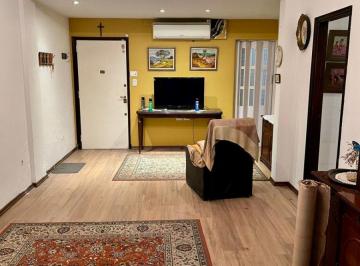 Departamento de 3 ambientes, Vicente López · Amplio Depto de 3 Amb con Patio - Jardín en Vicente López!