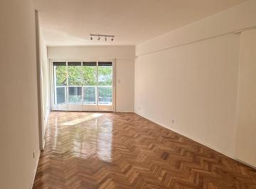 Departamento de 4 ambientes, Villa Crespo · Hermoso Semipiso de 4 Ambientes Al Frente con Balcón Corrido. a Nuevo! Apto Crédito. U$s 209.000