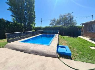 Casa · 120m² · 6 Ambientes · 1 Cochera · Casa en Venta en Las Compuertas!