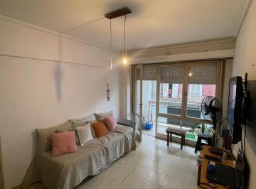 Departamento · 38m² · 2 Ambientes · Departamento Al Frente con Balcon Saliente