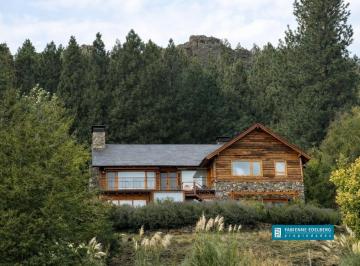 Casa · 345m² · 12 Ambientes · Venta Excelente Casa Chapelco Golf con Vistas 5 Dorm. - San Martin de Los Andes