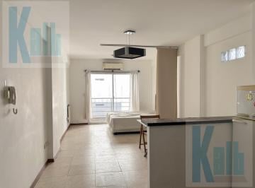 Departamento · 33m² · 1 Ambiente · Luminoso Monoambiente con Balcón en Balvanera en Alquiler en Edificio con Amenities