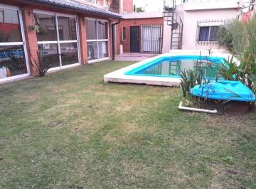 Casa · 120m² · 4 Ambientes · 1 Cochera · Casa de 4 Ambientes en Venta - Quincho con Parrilla y Pileta - Morón Sur