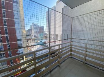 Departamento de 3 ambientes, Quilmes · A. Venta - Apto Credito - Departamento Tres Ambientes - Quilmes Centro