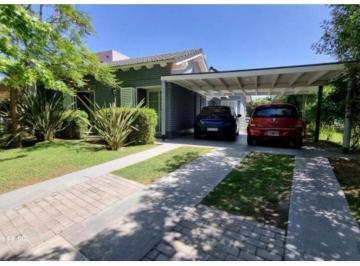 Casa de 4 ambientes, San Francisco del Monte · Barrio Club de Campo Mendoza