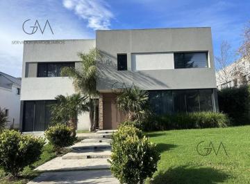 Casa · 350m² · 6 Ambientes · Casa en Venta en Rumenco